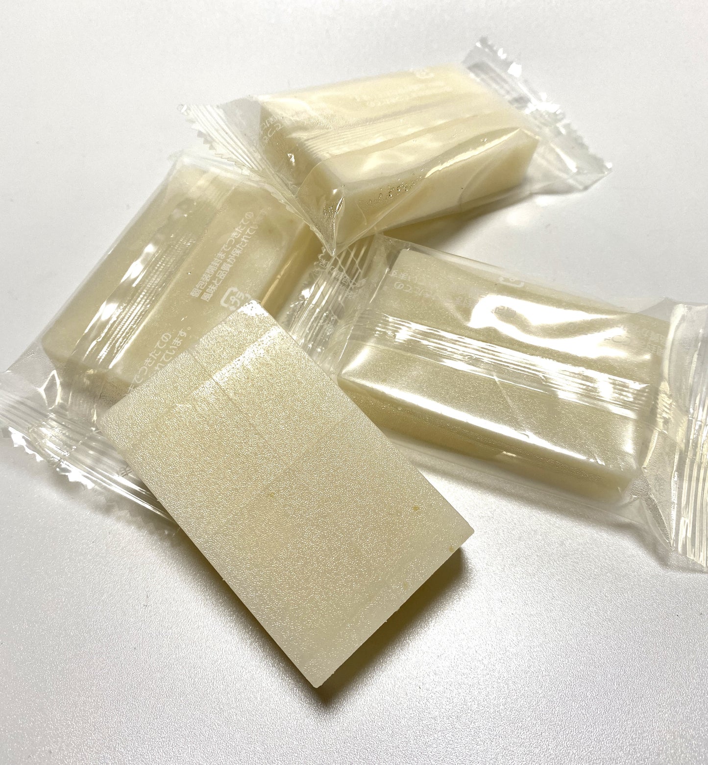 \ お正月はお雑煮、焼きもち、お汁粉・・・/国産新潟魚沼産もち米100%使用 魚沼こがねもち600g/1袋 無添加 無増量剤一切不使用 昔ながらの美味しさ 粘りもちもち 旨味 抜群