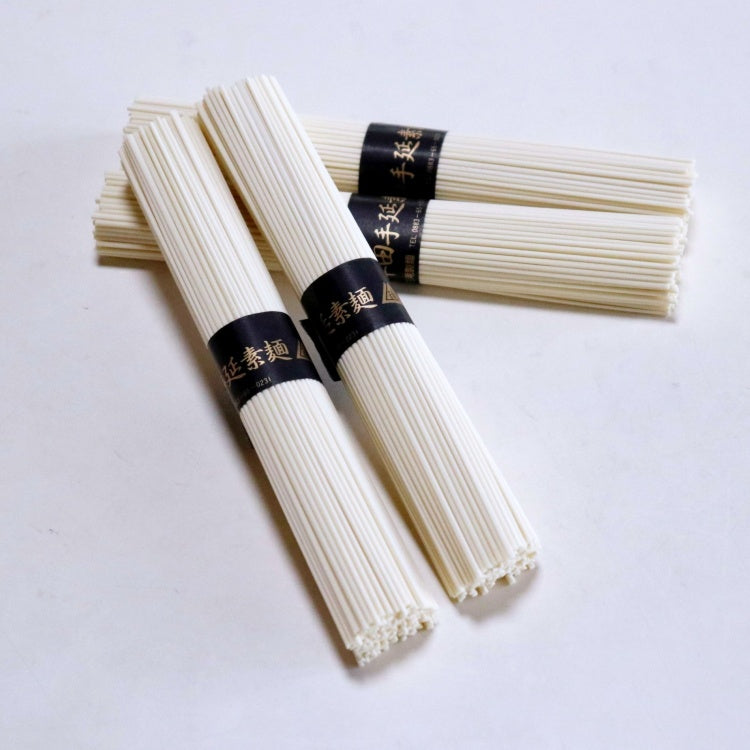 半田手延べそうめ900g(300g×3)ご家庭用/プチギフト 少し太めの麺 徳島県 270年の歴史 昔ながらの手延べ製法に腰の強さを工夫