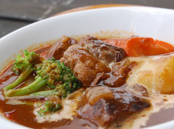 3月下旬で終了予定 お早めにどうぞ!冬のシチューやカレーに欠かせない!甘くて柔らかい 玉ねぎ 北海道の有機JAS玉ねぎ5kg 甘くて旨味最高!皮 スープ ハンバーグ 北海道より産地直送