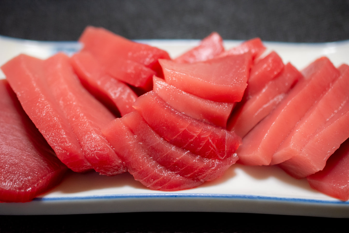 青森県 大間の天然本まぐろ 赤身、中トロ、大トロのセットー晩酌と食べ比べの2種類