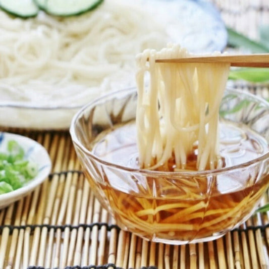 ＼めん通を唸らせる素麺セット／ 半田手延べ素麺（100g×10本）と極上出汁パック「玄人はだし」詰め合わせ ギフト   素麺 天然だしパック 無塩  無添加 かつお節 昆布だし 焼き干し あご出汁